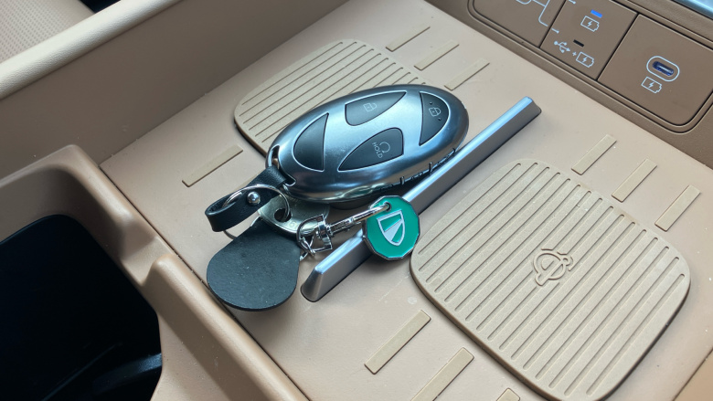 Hyundai SANTA FE 1.6 TGDi Plug-in Hybrid Ultimate 5dr 4WD Auto Estate